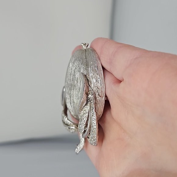 Vintage Sarah Coventry Apple Brooch Silver Tone Adam's Delight Signed - Picture 5 of 13